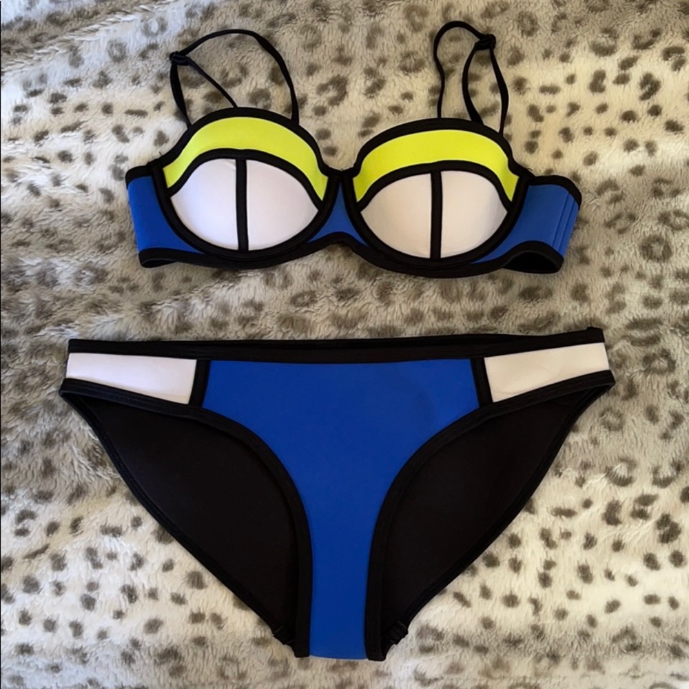TRIANGL SWIM BIKINI